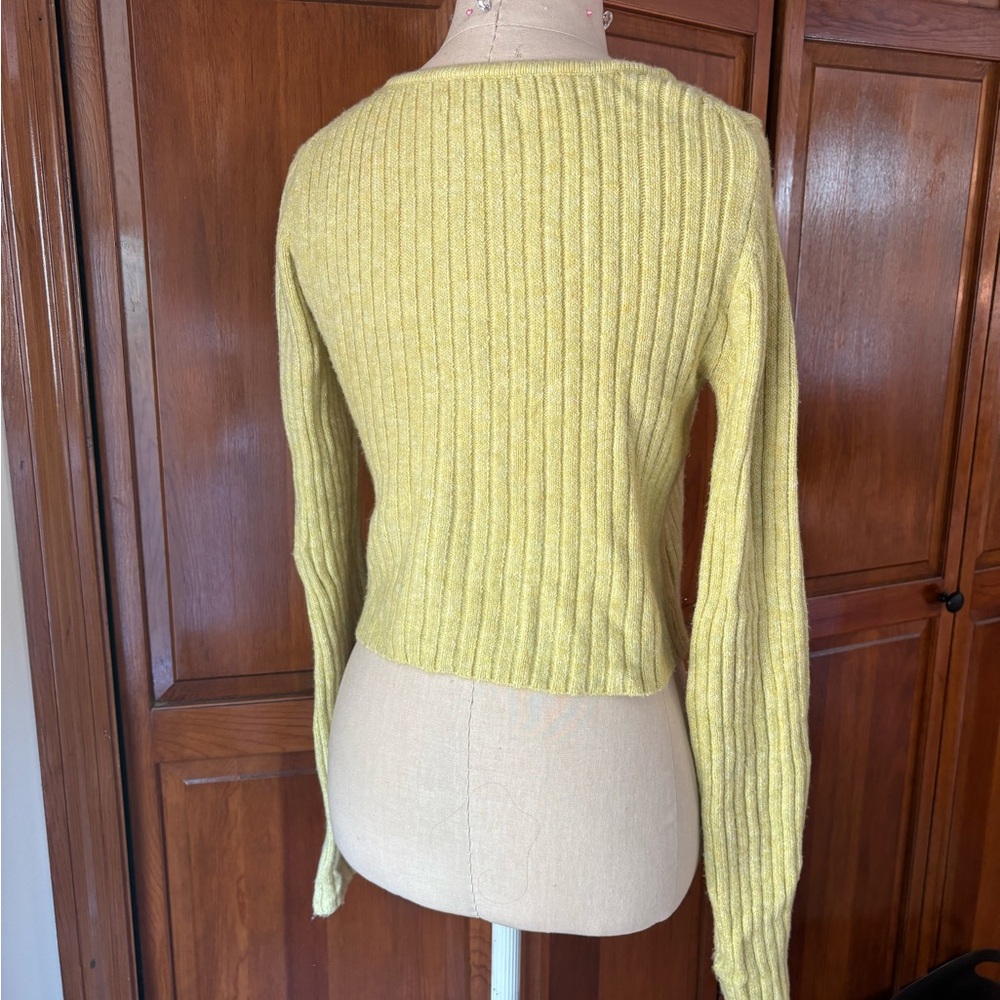 Cropped Cardigan - Picture 5 of 6